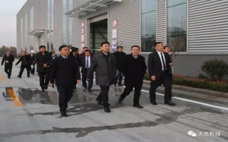 山東省住建廳黨組成員、副廳長張曉海蒞臨天意機(jī)械調(diào)研指導(dǎo)